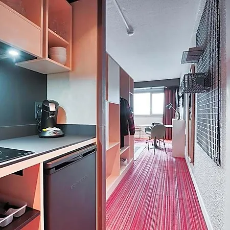 Cowool Aparthotel Grenoble
