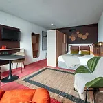 Cowool Apartahotel 3*